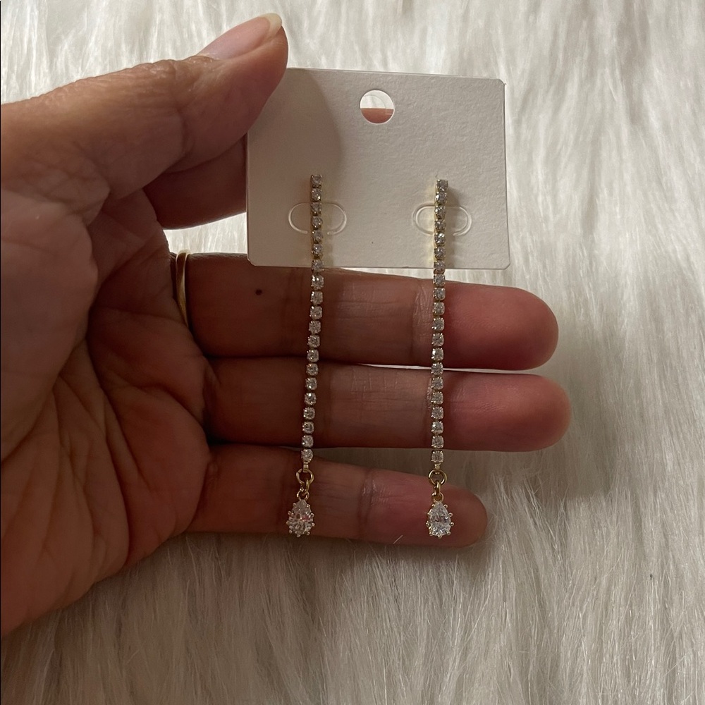 Elegant Gold Drop Earrings